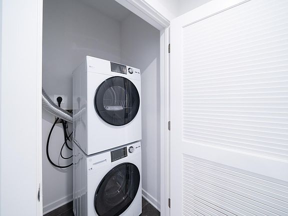 FULL SIZE WASHER AND DRYER IN UNIT