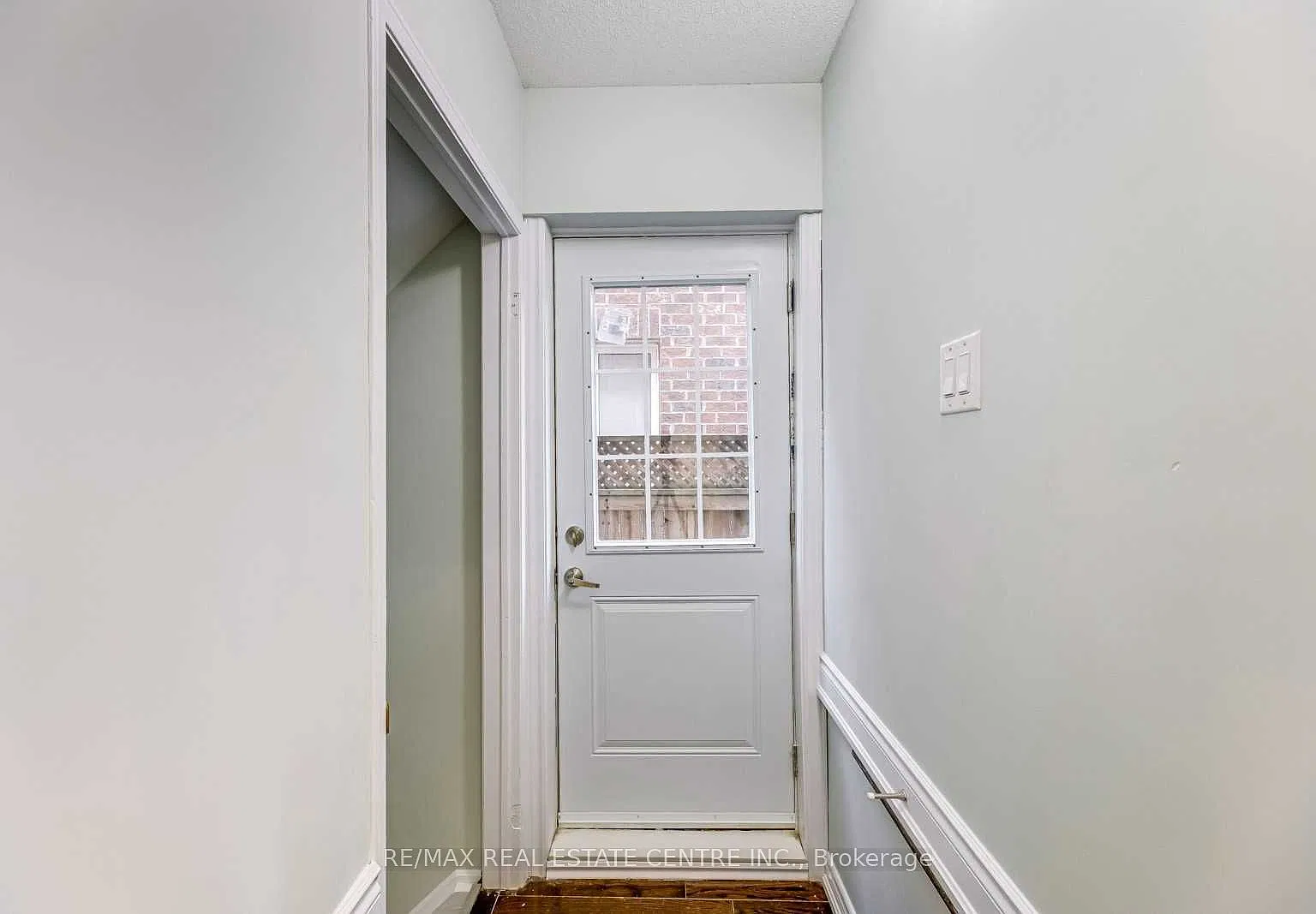 2 bed, $2,000 — Photo 4