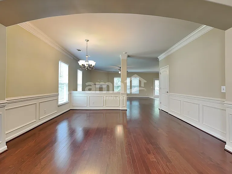 160 Grayson Ave — Photo 4