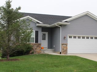2091 Mackinaw Dr, Iowa City, IA 52245