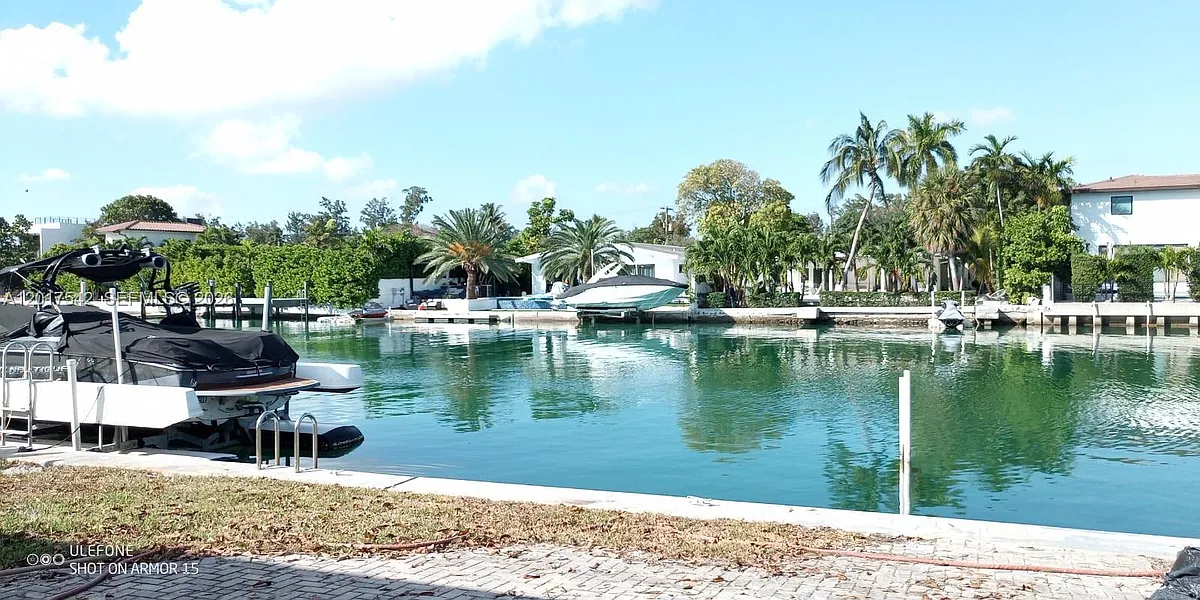 Photo 2 of 21 - 1725 Calais Dr #6 - Miami Beach, FL Building Photo - 1725 Calais Dr #6