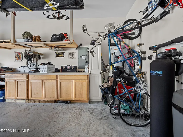 251 Breakwater Dr — Photo 6