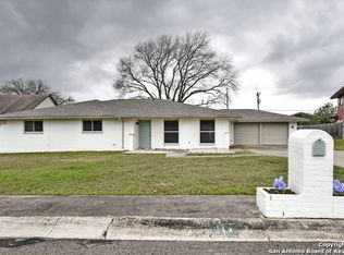 113 Cotswold Dr, Schertz, TX 78154