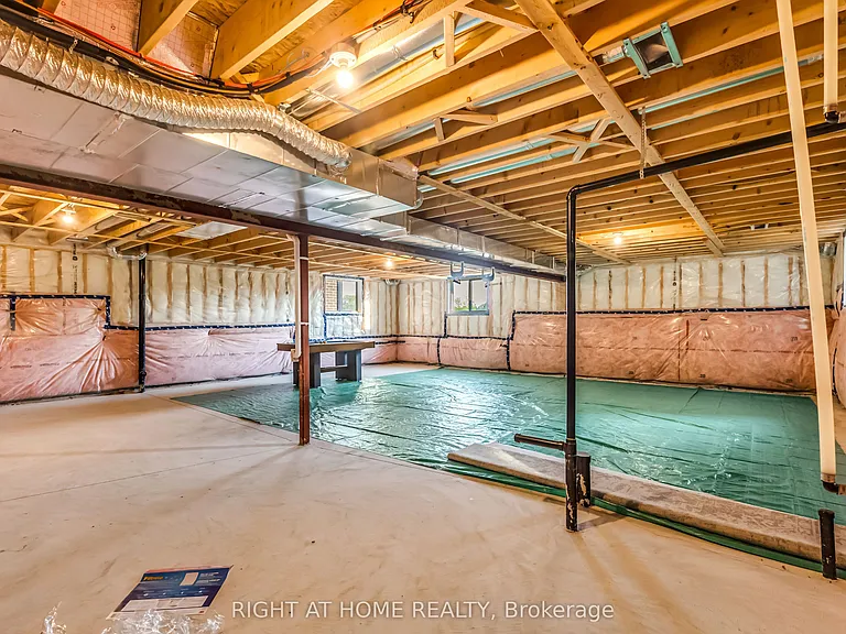 330 Gillespie Dr — Photo 43