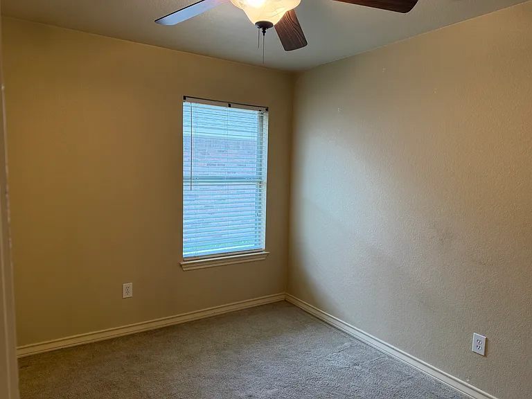 2905 Nandina St — Photo 5