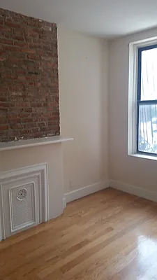 Rented by Land Line Realty Group LLC | media 6