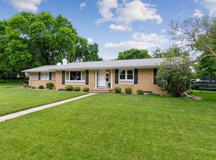2326 Brookland Dr NE, Cedar Rapids, IA 52402