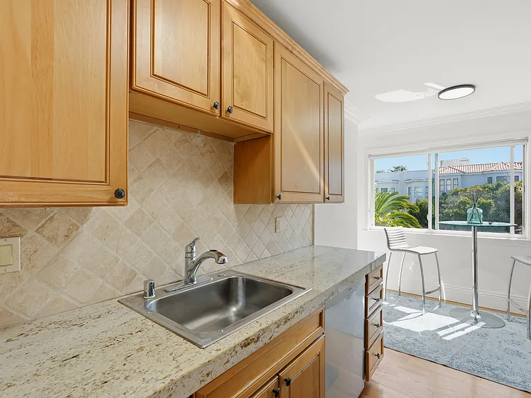 198 Dolores St #4 — Photo 13