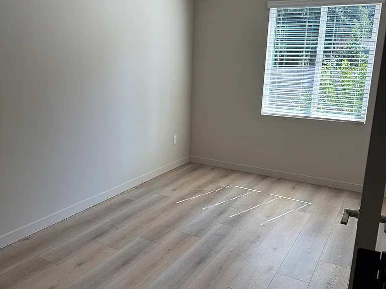4901 NE 2nd Ct — Photo 8