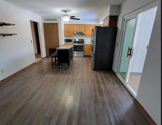3rd image of 6288 Greenbriar Dr