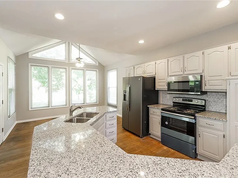 Kitchen/Breakfast area