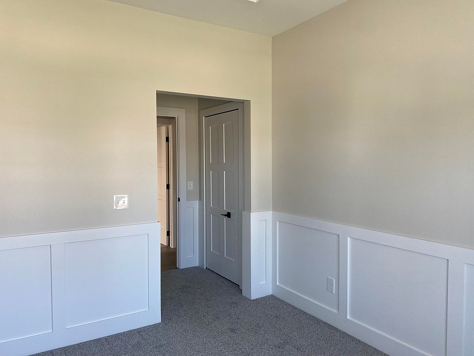 37234 Joy Rd, photo 24