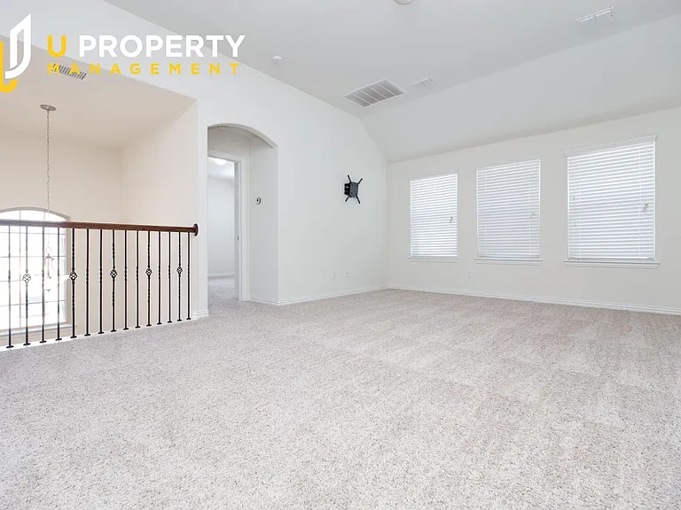 817 Black Hawk Dr — Photo 13
