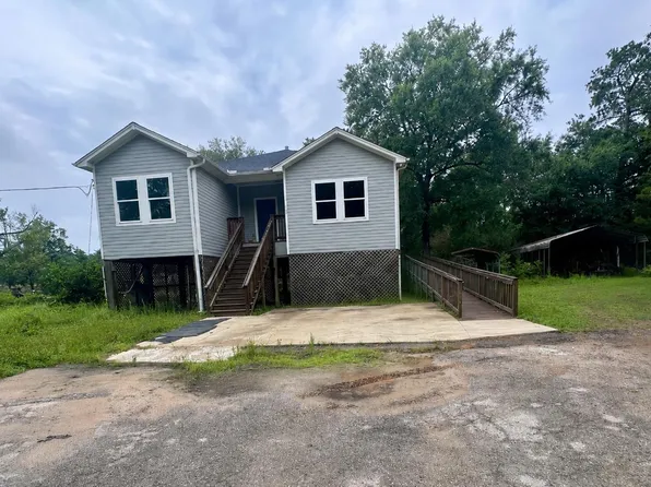 380 Jordan Rd, Rose Hill Acres, TX 77657