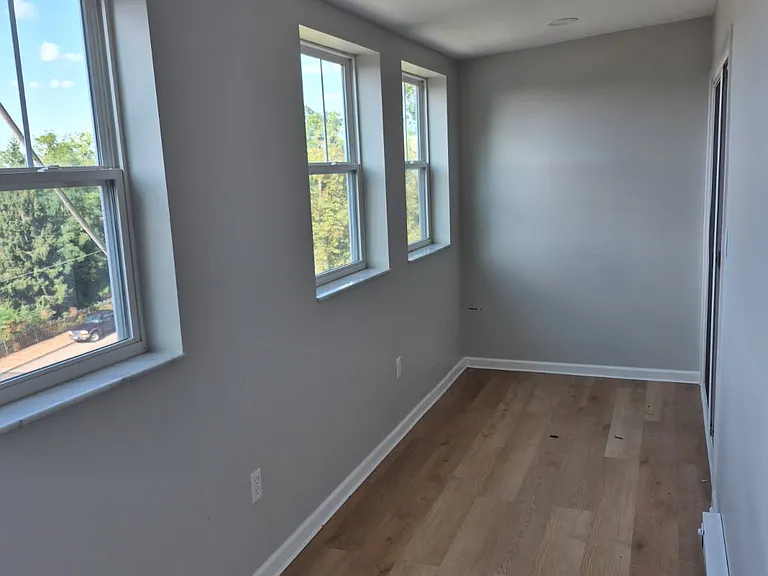 3035 Bigelow Blvd #2 — Photo 1