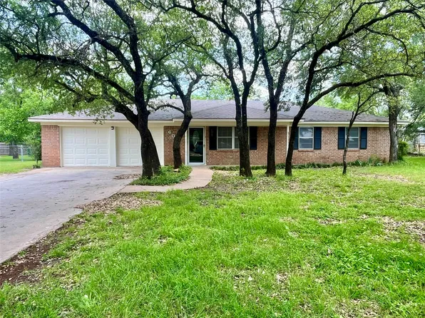 603 Barkley Dr, Hamilton, TX 76531