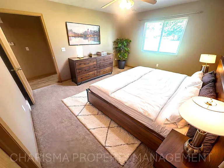 DBK Brandon Townhomes — Photo 41