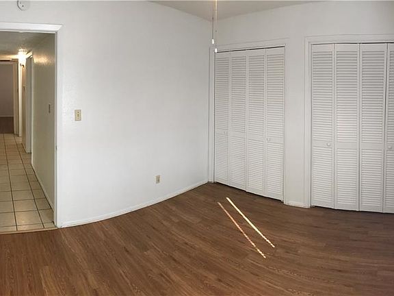 5th image of 1008 Bird Creek Dr #A