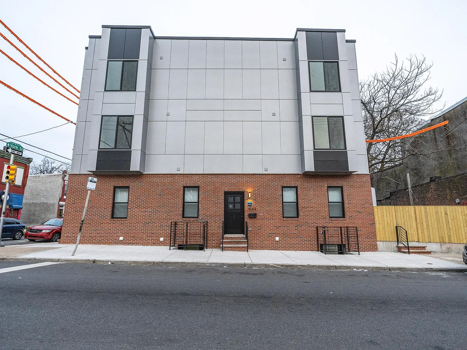 1544 W York St — Photo 3