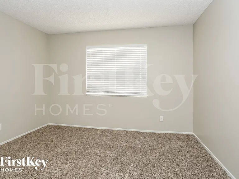 6612 Wheelbarrow Peak Dr — Photo 11
