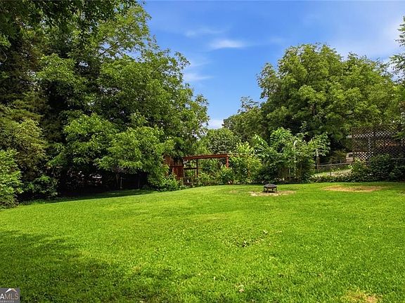 3rd image of 2185 Trailwood Dr SE