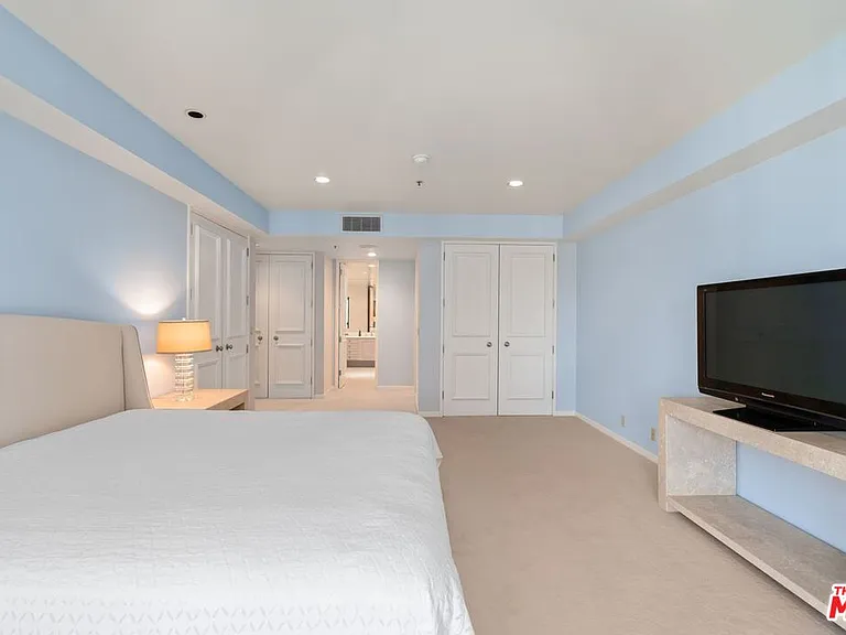 10750 Wilshire Blvd #1501 — Photo 25