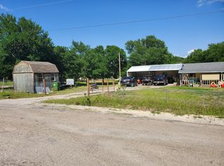 127 S Longhorn Dr, Weatherford, TX 76085