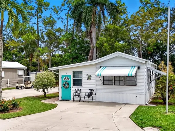 37 Bass LN, NAPLES, FL 34114