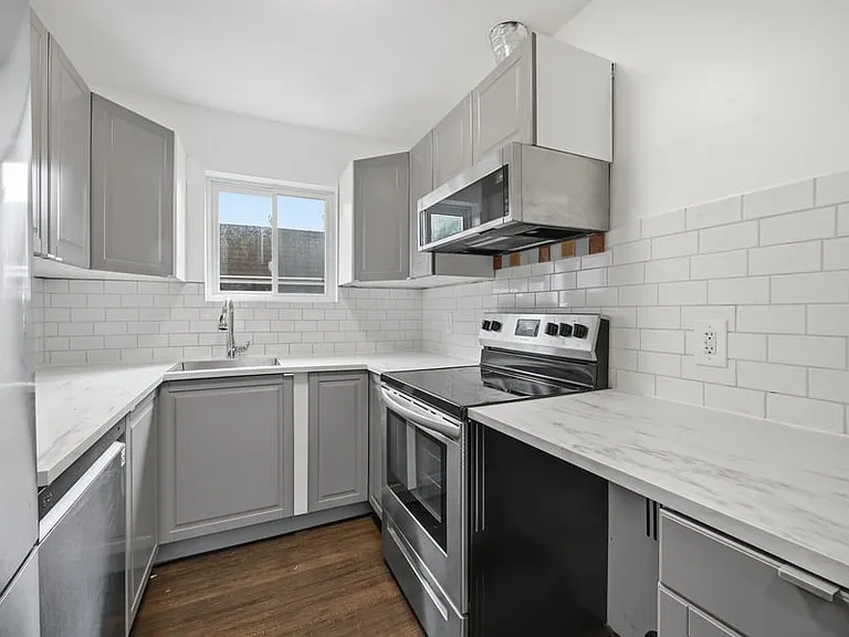 383 Main St #3 — Photo 5