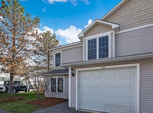 118 Oakwood Dr, South Burlington, VT 05403