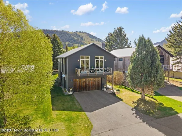 120 Moose St, Jackson, WY 83001