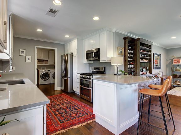 5th image of 1903 Teakwood Dr