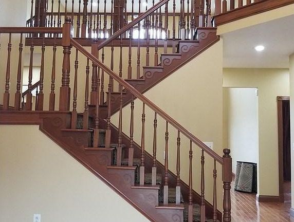 2nd image of 376 Deanna Dr