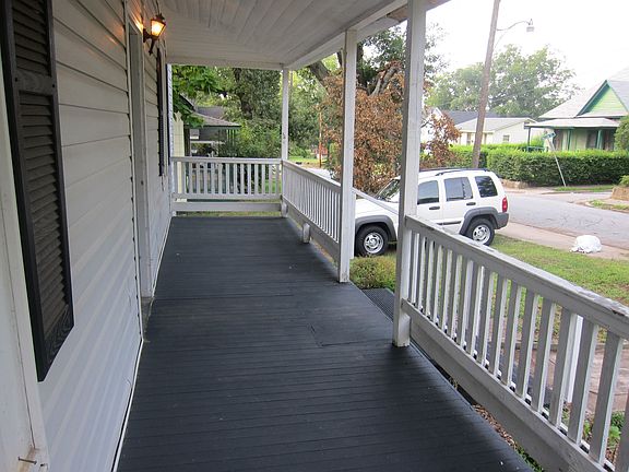 2nd image of 415 Brawley St