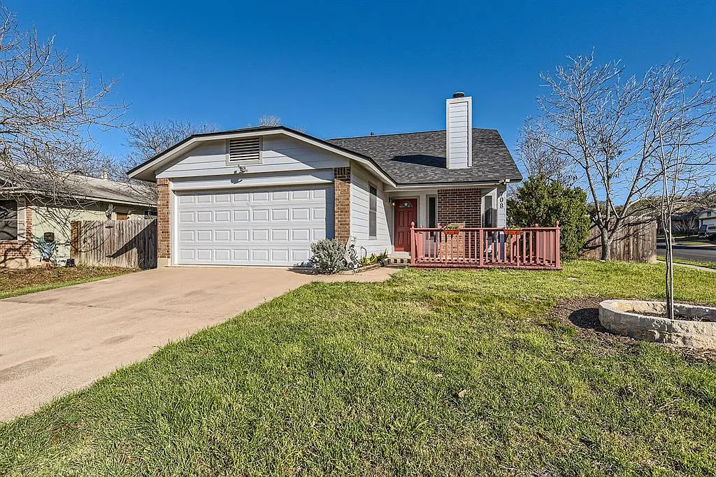 3 bed, 2.0 bath, 1154 sqft, $2,200 — Photo 2