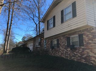 32 Huntwood Dr SE, Smyrna, GA