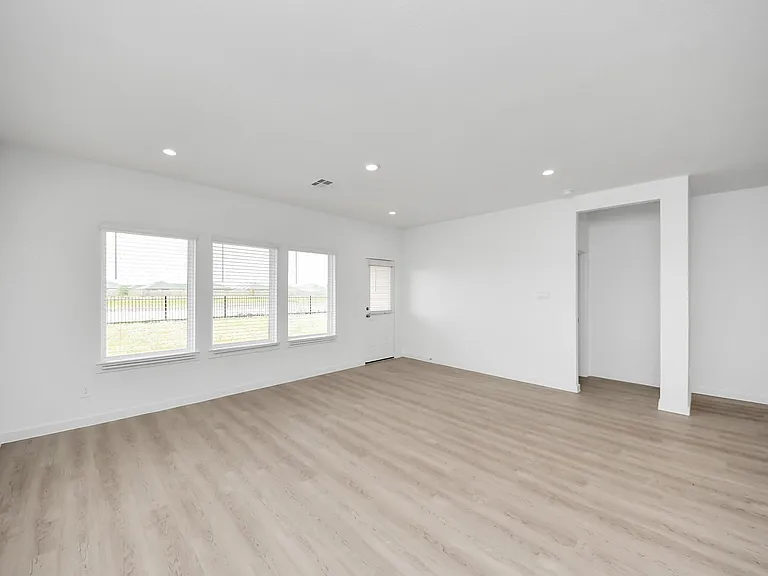 8550 Tropical Breeze Way — Photo 26