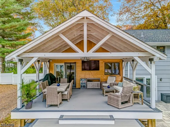 488 Paine Rd, Wyckoff Twp., NJ 07481