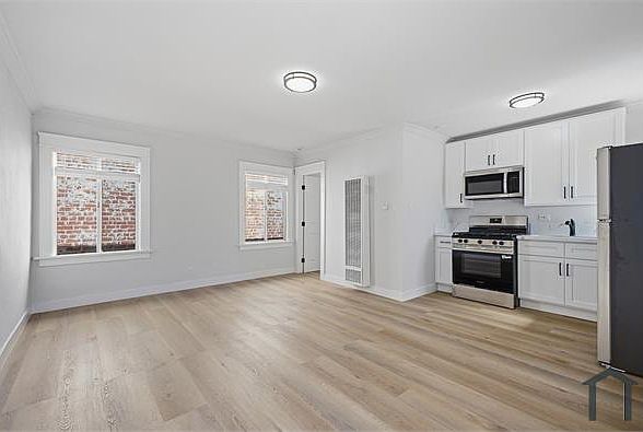 1st image of 1616 1/2 Middleton Pl