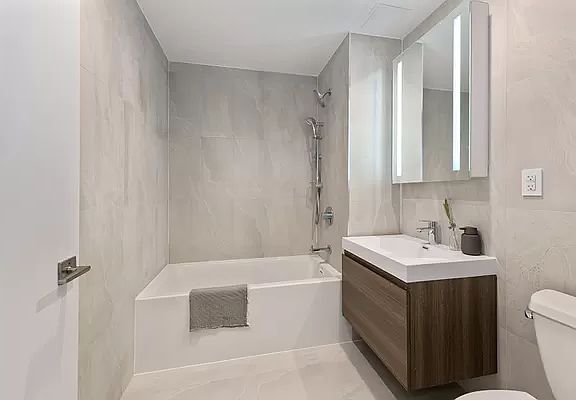 4th image of 14-33 31st Ave #4J