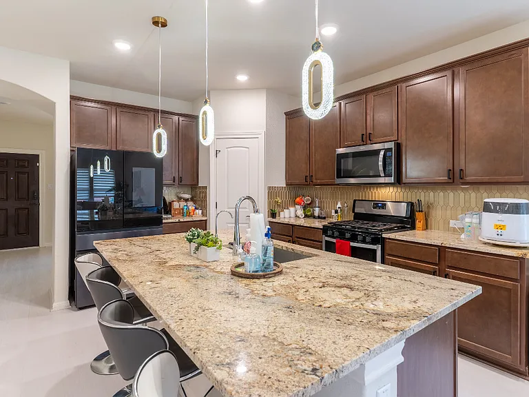 391 Purple Heart Dr — Photo 5