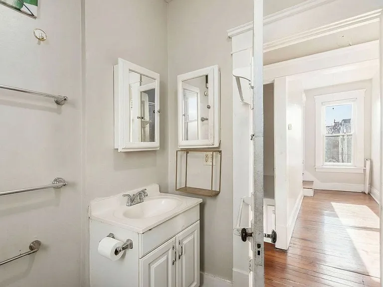 204 Chittenden Ave — Photo 12
