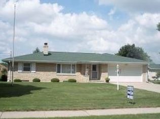 1158 S Erie St, De Pere, WI 54115