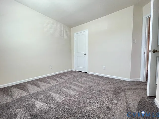 8107 Creekside Village Dr — Photo 33