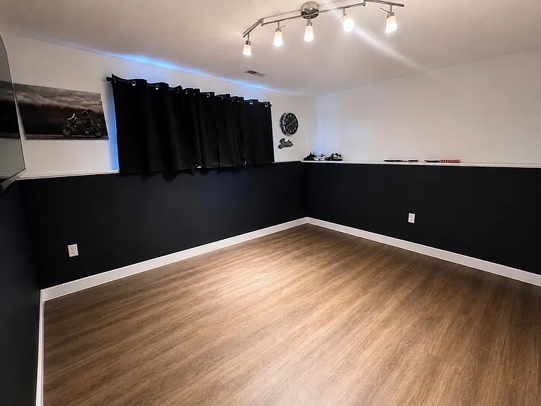 3973 Basswood Ave — Photo 10
