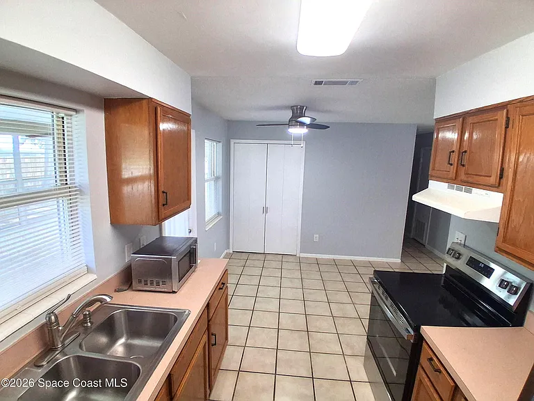 500 Sylvia Rd — Photo 8
