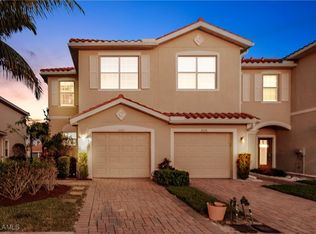 2640 Blossom Way, Naples, FL 34120