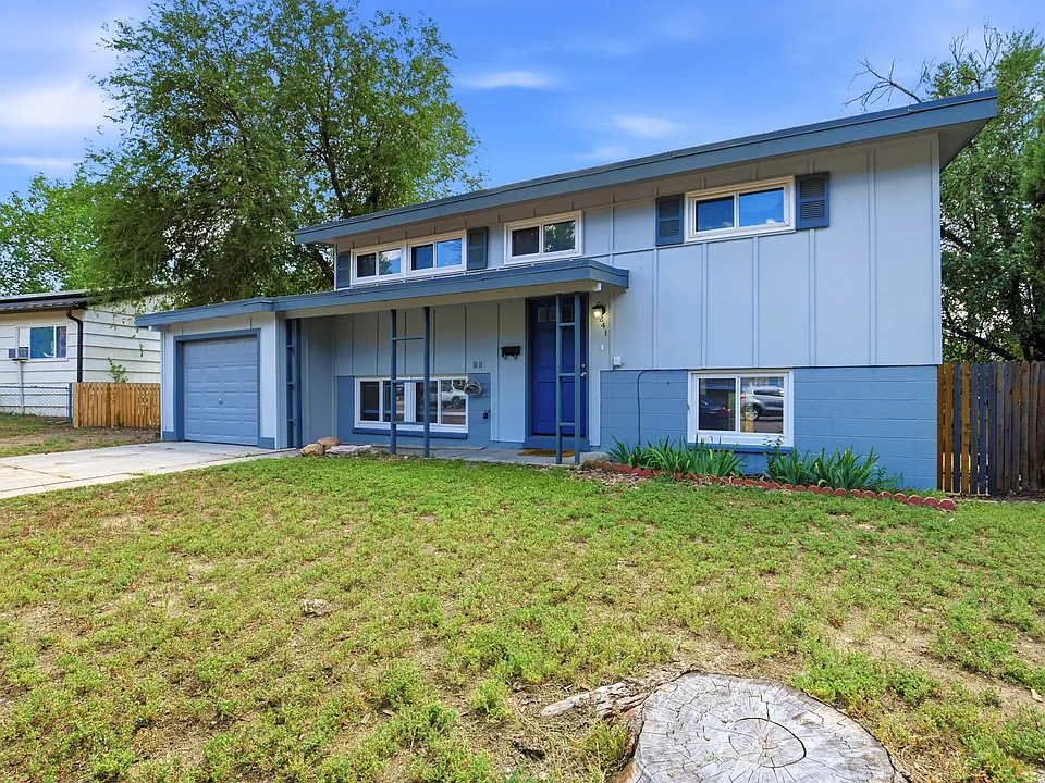 241 Elmwood Dr