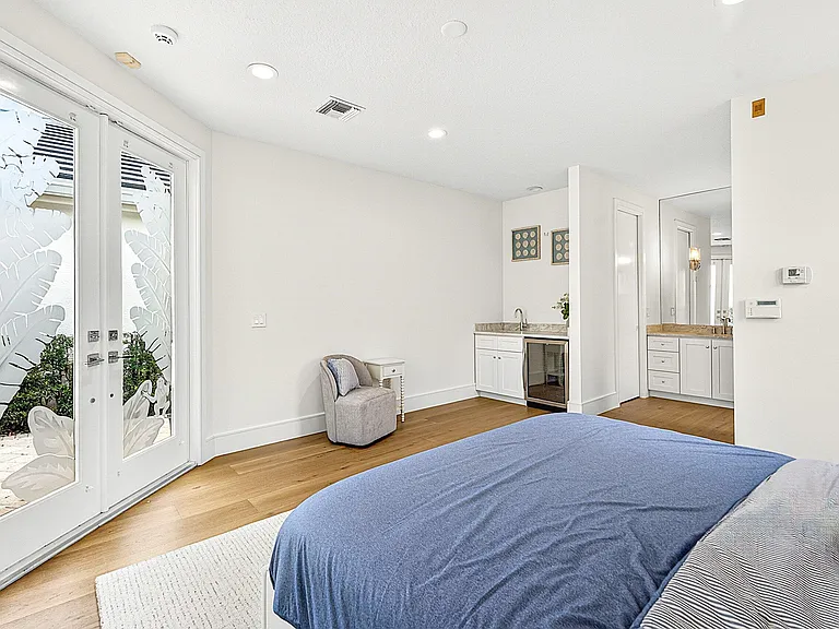 1128 Crystal Dr — Photo 39