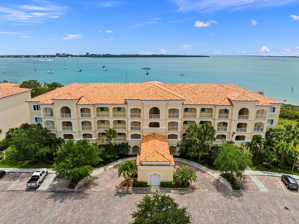 1st image of 26 Harbour Isle Drive W #204